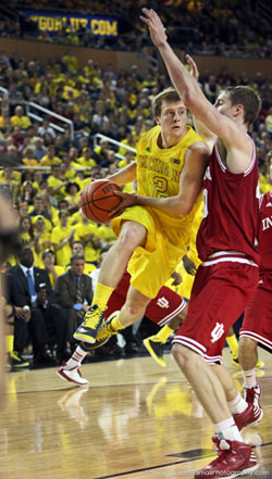 Michigan vs Indiana university basketball game 2013 photography by robbie small